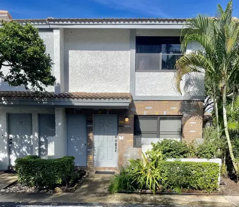 9787 E Riverside #62-4, Coral Springs, FL 33071