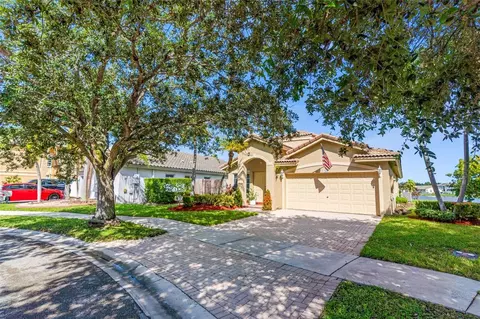 438 SW 204th, Pembroke Pines, FL 33029