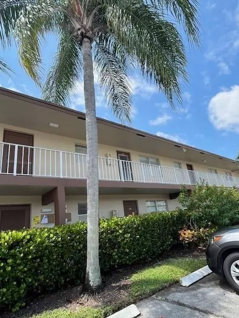 7300 NW 5th #105, Margate, FL 33063