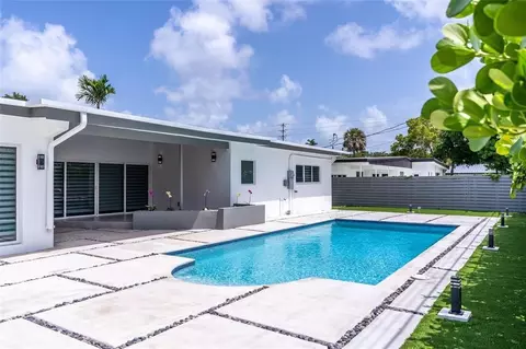 19920 NE 21st Ave, Miami, FL 33179