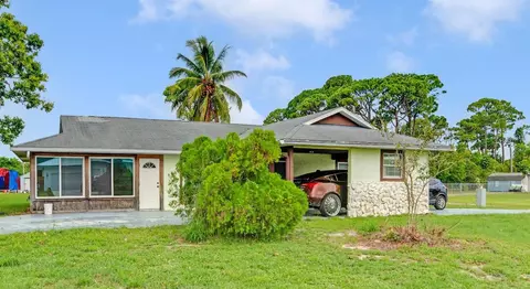 2425 Mohawk Ave, Fort Pierce, FL 34946
