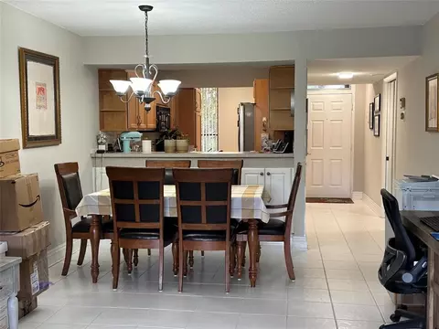 5609 Coral Lk #109, Margate, FL 33063