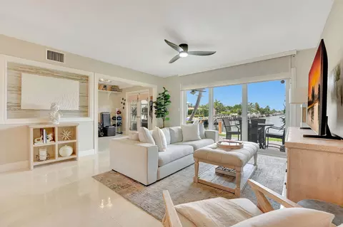 2311 NE 36th St #1C, Lighthouse Point, FL 33064