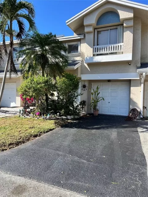 2043 Discovery, Deerfield Beach, FL 33442