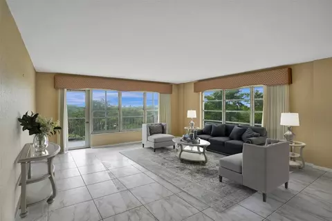 10777 W Sample Rd #506, Coral Springs, FL 33065