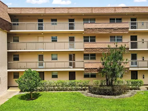 6300 NW 2nd #203, Boca Raton, FL 33487