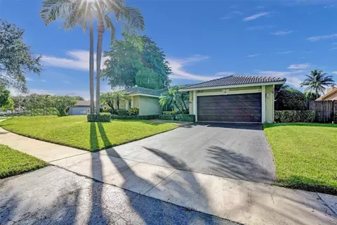 9120 NW 13th, Plantation, FL 33322