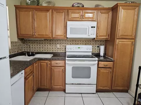 3765 Cocoplum #3571, Coconut Creek, FL 33063