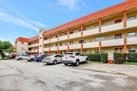 7991 N Sunrise Lks #110, Sunrise, FL 33322