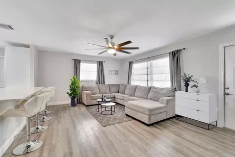 1617 NW 4th St, Boca Raton, FL 33486