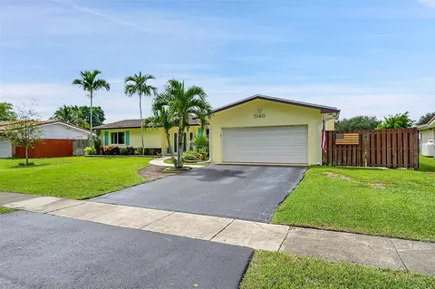 7140 NW 10th Ct, Plantation, FL 33313