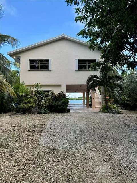 330 Woods Ave, Tavernier, FL 33070