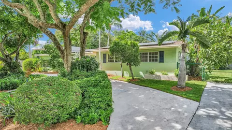 8865 SW 171st St, Palmetto Bay, FL 33157