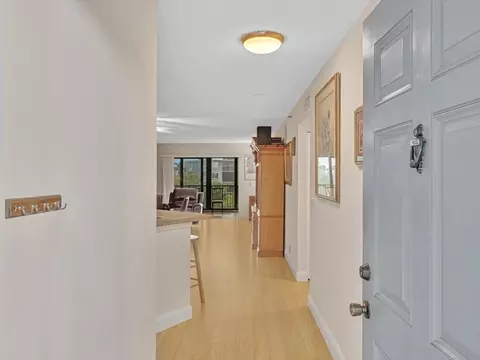 2215 Cypress Is #402, Pompano Beach, FL 33069