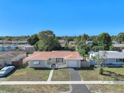 3676 NW 28th Ct, Lauderdale Lakes, FL 33311