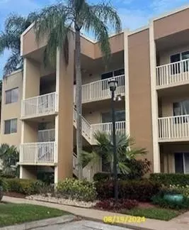 7418 N Devon #202, Tamarac, FL 33321