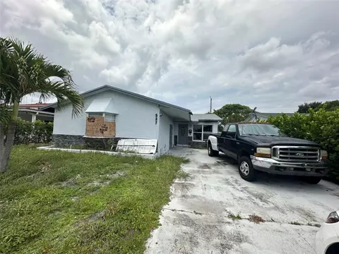 537 NW 2nd, Deerfield Beach, FL 33441