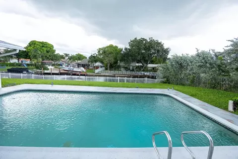 6241 SW 16th, Plantation, FL 33317
