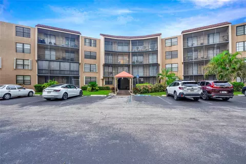 3900 N Hills Dr #106, Hollywood, FL 33021