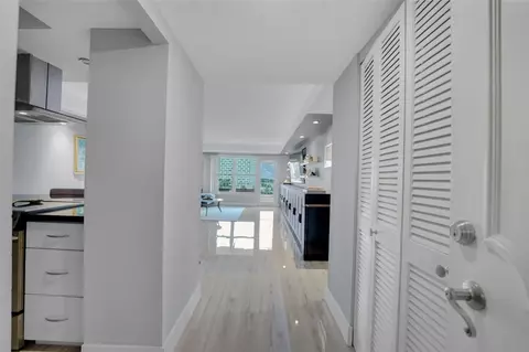 3000 E Sunrise #6G, Fort Lauderdale, FL 33304