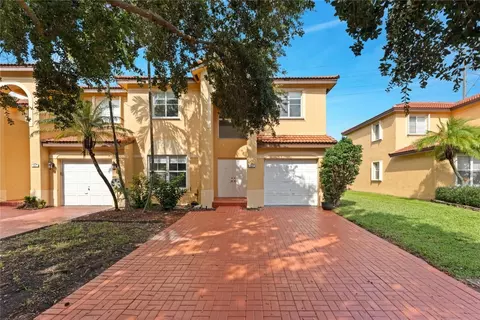 201 W Forest Oak, Davie, FL 33325