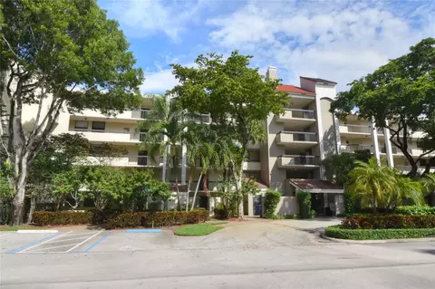 2025 Lavers Cir #D-405, Delray Beach, FL 33444