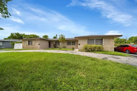 7001-7005 NW 15th, Plantation, FL 33313