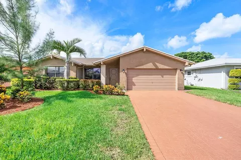 9535 NW 82nd St, Tamarac, FL 33321