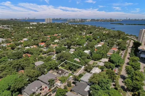 000 NE 70th, Miami, FL 33138