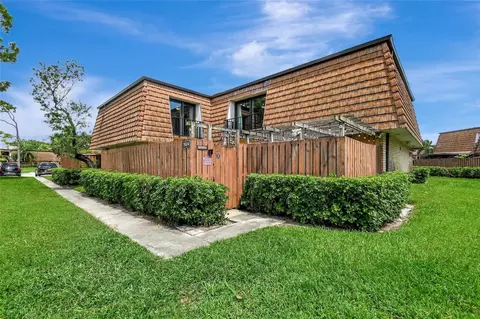 1624 16th #1624, Greenacres, FL 33463