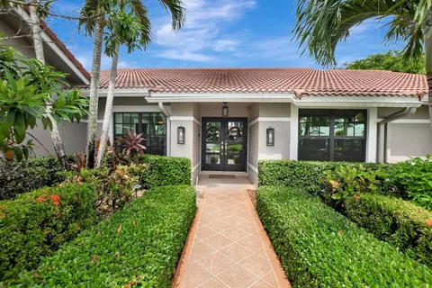 425 Deer Crk, Deerfield Beach, FL 33442