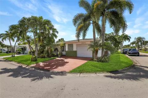 6890 NW 17th Ct, Margate, FL 33063