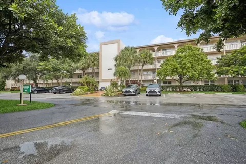 4301 Martinique #E1, Coconut Creek, FL 33066