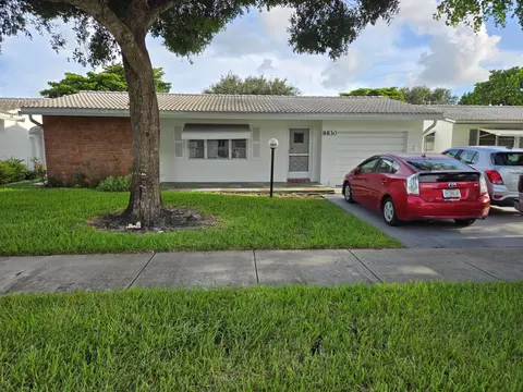 8830 NW 17th St, Plantation, FL 33322