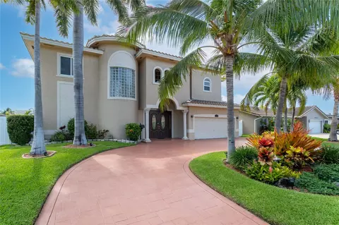 711 SE 6th Ter, Pompano Beach, FL 33060