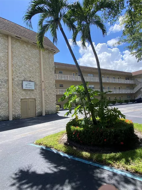 5100 NW 35th St #306, Lauderdale Lakes, FL 33319