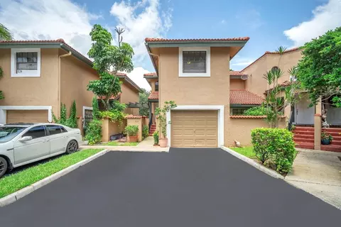 9017 W Sunrise Blvd #9017, Plantation, FL 33322