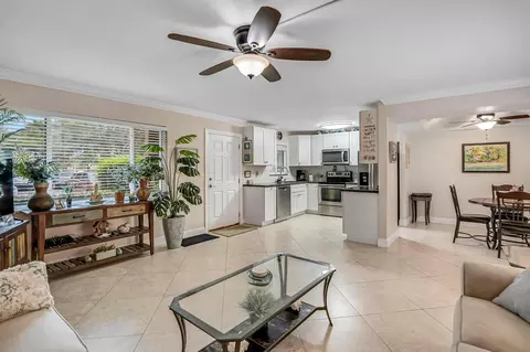 7518 Ashmont Cir #103, Fort Lauderdale, FL 33321