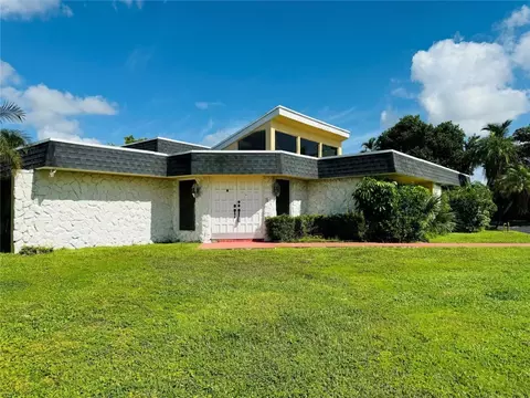 5613 S Travelers Palm, Tamarac, FL 33319