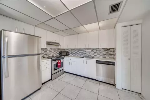 251 SW 134th #308 M, Pembroke Pines, FL 33027