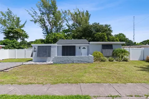 123 Miami Gardens Rd, West Park, FL 33023