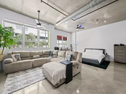 313 NE 2nd St #201, Fort Lauderdale, FL 33301