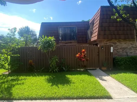 4063 Wimbledon, Hollywood, FL 33026