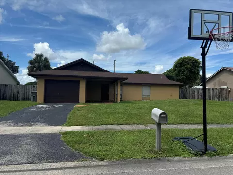 3972 Greenfield Ct, Boynton Beach, FL 33436