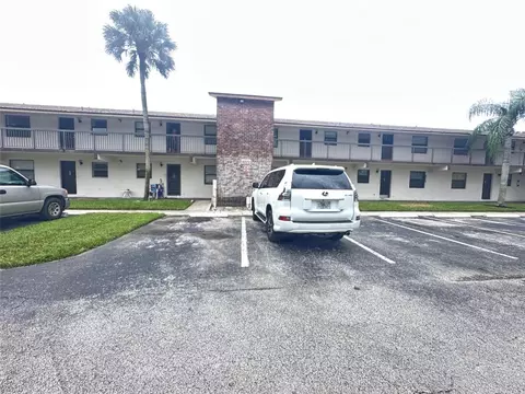 6020 Shakerwood #205, Tamarac, FL 33319