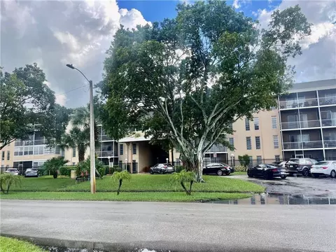 4848 NW 24th Ct #209, Lauderdale Lakes, FL 33313