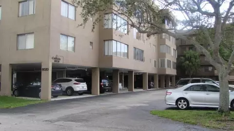 8020 Hampton Blvd #203, North Lauderdale, FL 33068