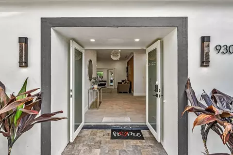 930 Jefferson, Hollywood, FL 33019