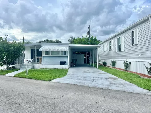 8717 SW 16th Pl, Davie, FL 33324