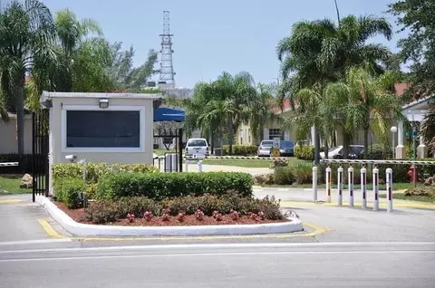 21275 NE 8 Pl #6, North Miami Beach, FL 33179
